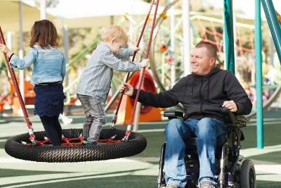 Parent wheelchair children swing 720x480