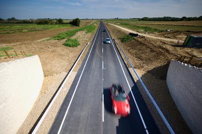 Car travelling down the Long Stratton Bypass credit -Octavius Infrastructure